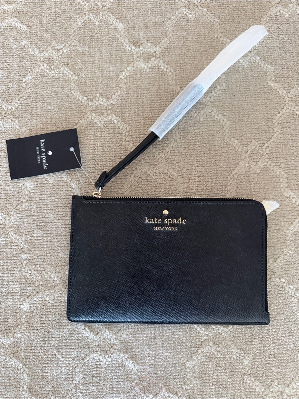 NWT kate spade Black Saffiano Zip Wristlet